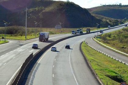 Trecho da BR-040, entre Rio de Janeiro e Minas Gerais, onde o aumento da tarifa de pedágio foi alvo de ação rejeitada pelo STF.
