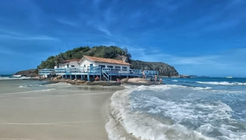Cabana do Pescador, na Praia do Peró, em Cabo Frio