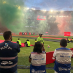 Agentes do Procon-RJ durante fiscalização no Maracanã