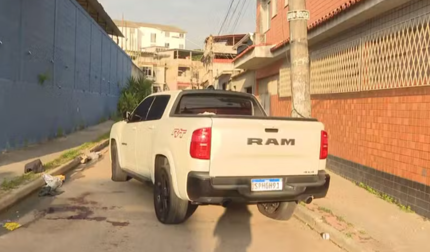 Picape de empresário morto a tiros na Pavuna