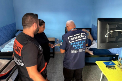 Ficais em asilo clandestino em Inhoaíba