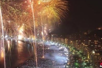 Queima de fogos no réveillon de 2001