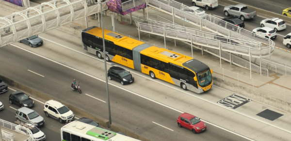 Linha do BRT, que passa a fazer integração com ônibus intermunicipais da Baixada
