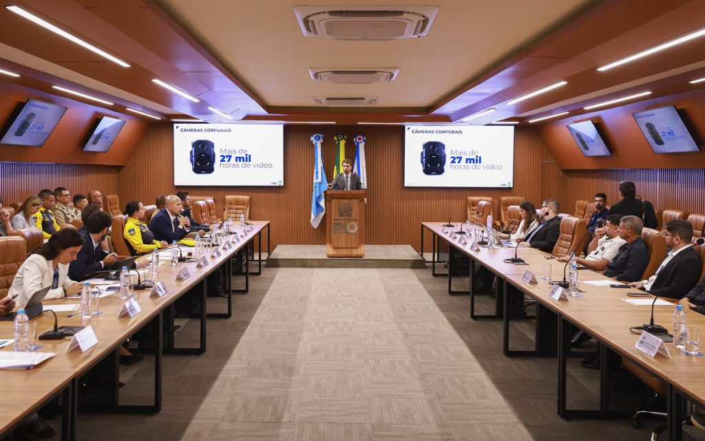 Secretário Breno Carnevale em reunião periódica do comando da Força Municipal do Rio