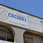 Letreiro com logo da Fundação Cecierj