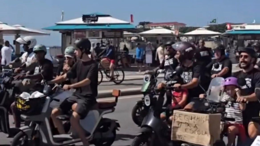 Usuários de bicicletas elétricas e ciclomotores protestam em Copacabana contra decreto de Cavaliere; veja o vídeo