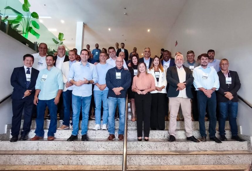 Prefeitos do estado do Rio dão as mãos em Cabo Frio na defesa dos royalties do petróleo