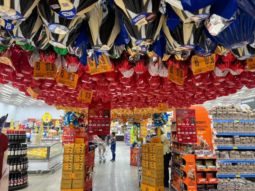 Ovos de Páscoa em supermercado