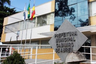 TCE trava licitação de R$ 14 milhões da Prefeitura de Casimiro de Abreu