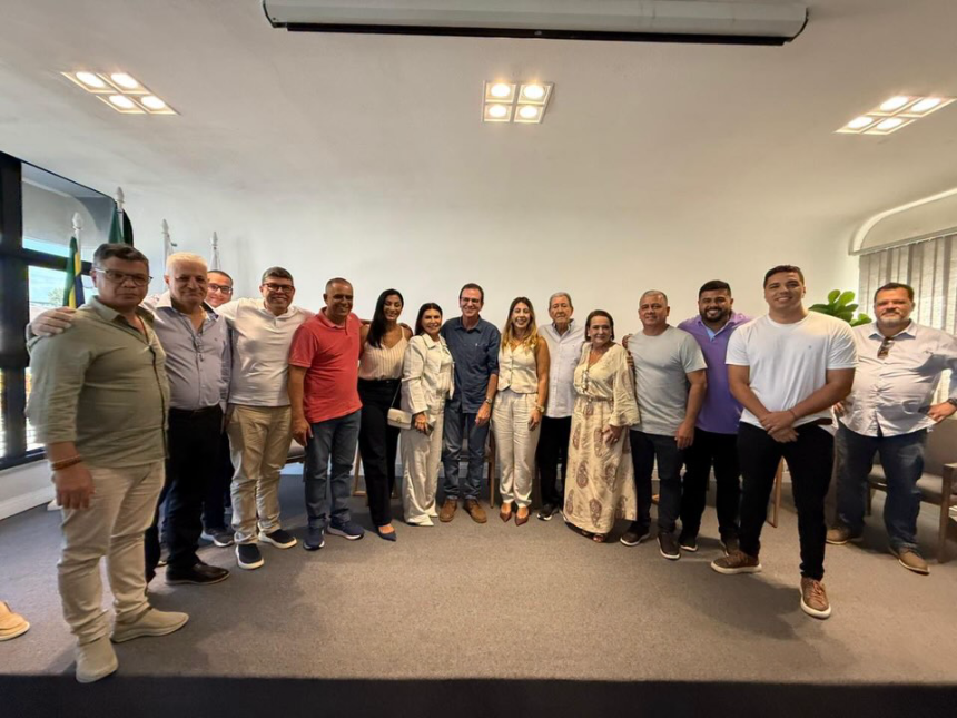 Paes leva pré-campanha a Campos e critica linha sucessória de Castro: 'Nós somos ridicularizados no cenário nacional'