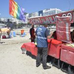 Seop fiscaliza barraca na orla de praia na Zona Sul