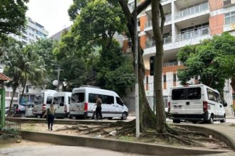 Prefeitura estuda transferir paradas da praça do Trem do Corcovado para o terminal do Cosme Velho
