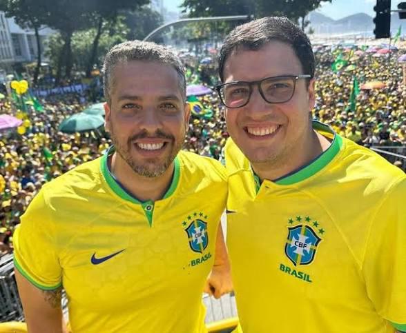 Os irmãos Rodrigo e Rogério Amorim