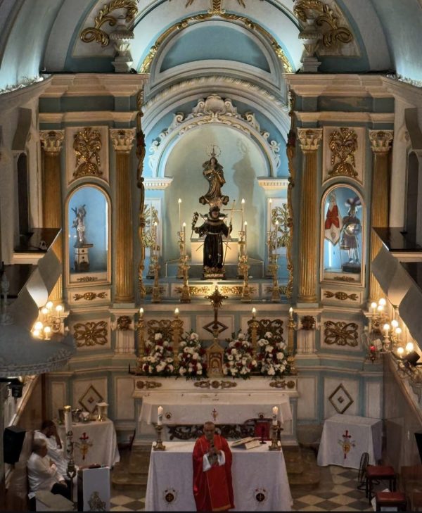 Igreja de São Jorge, no Centro do Rio, é reconhecida como santuário às vésperas do dia do santo guerreiro