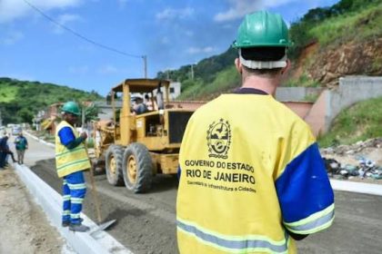 Asfaltamento promovido pelo governo do estado