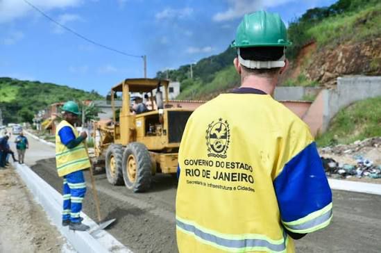 Asfaltamento promovido pelo governo do estado