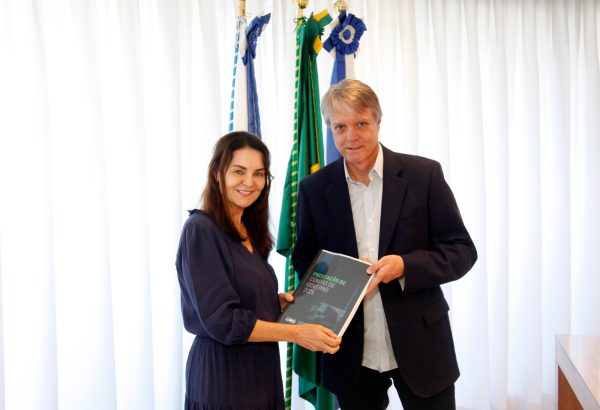 TCM recebe prestação de contas de governo da Prefeitura do Rio referente a 2025