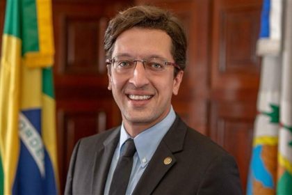 Gustavo Schmidt na foto oficial da Assembleia Legislativa
