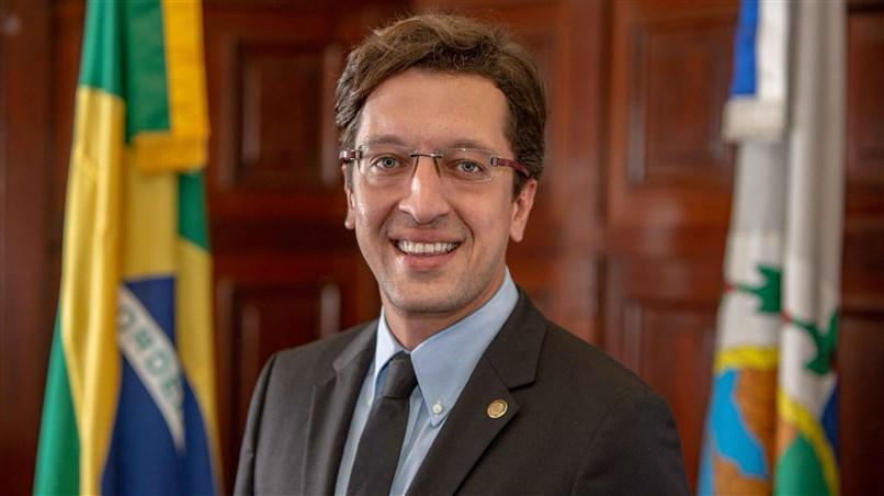 Gustavo Schmidt na foto oficial da Assembleia Legislativa