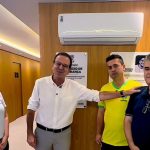 Cláudio Castro ironiza visita de Paes, ao lado da família Reis, a Duque de Caxias