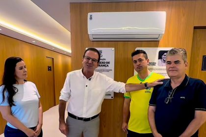 Cláudio Castro ironiza visita de Paes, ao lado da família Reis, a Duque de Caxias