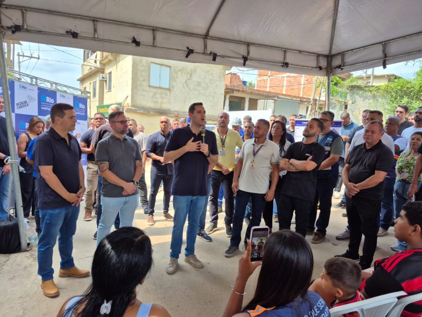 O prefeito Eduardo Cavaliere lança obras do Morar Carioca na Ilha do Governador
