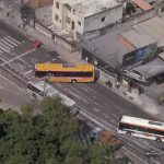 Bandidos roubam chaves de seis ônibus e atravessam três na Avenida Ernani Cardoso