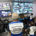 Monitor com as imagens do sistema de reconhecimento facial usado em grandes eventos no Rio