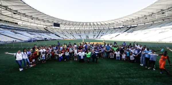 Fluminense x Chapecoense no Maracanã recebe ação de conscientização pelo Abril Azul neste domingo (26)