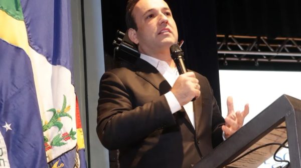 Republicanos escolhe o ex-prefeito de Miguel Pereira como pré-candidato ao Palácio Guanabara