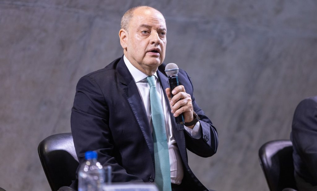 Blindadão no governo do estado: GSI abre licitação para gastar R$ 16,5 milhões com SUVs e outros veículos blindados