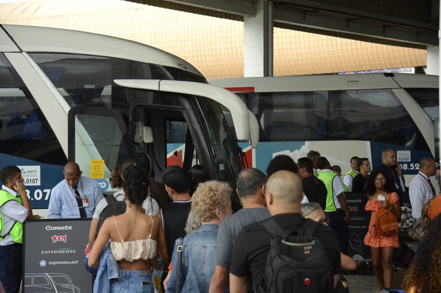 Turistas na Rodoviária do Rio