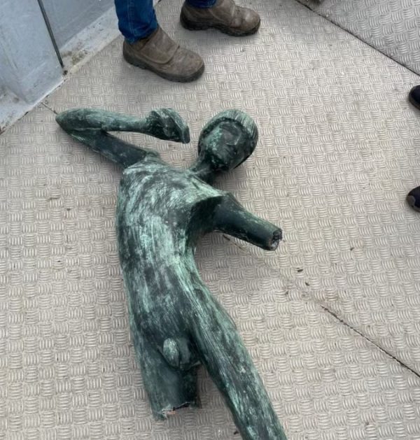 estatua curumim lagoa.jpeg e1775077962778