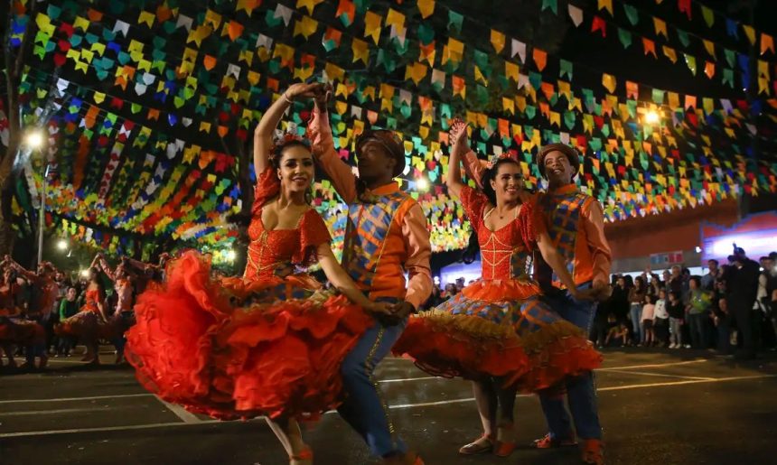 presentações de quadrilha estão entre os projetos contemplados pelo edital “Arraiá Cultural RJ 2026”, que prevê investimento de R$ 10,5 milhões em festas juninas no estado.