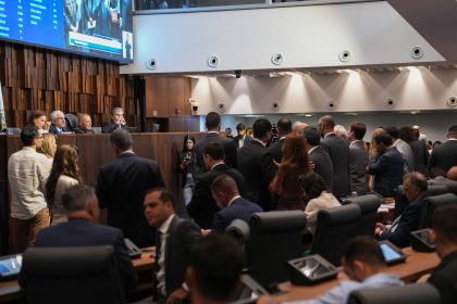 Plenário da Alerj durante a sessão desta terça-feira (14) que debateu eleição e Paes