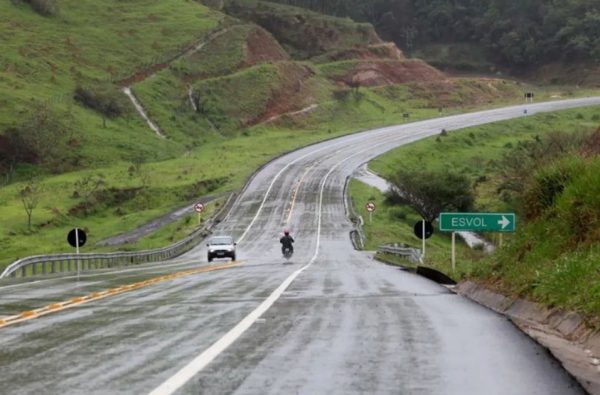 MPF proíbe veículos pesados no desvio provisório da BR-495 para garantir recuperação do trecho que liga Petrópolis e Teresópolis