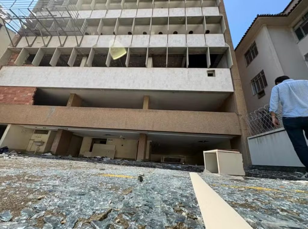 Vistoria registra abandono de antigo prédio do Inmetro no Rio Comprido; imagens serão encaminhadas ao MPF 62 predio inmetro