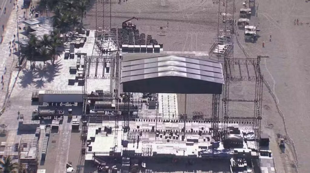 show copacabana shakira