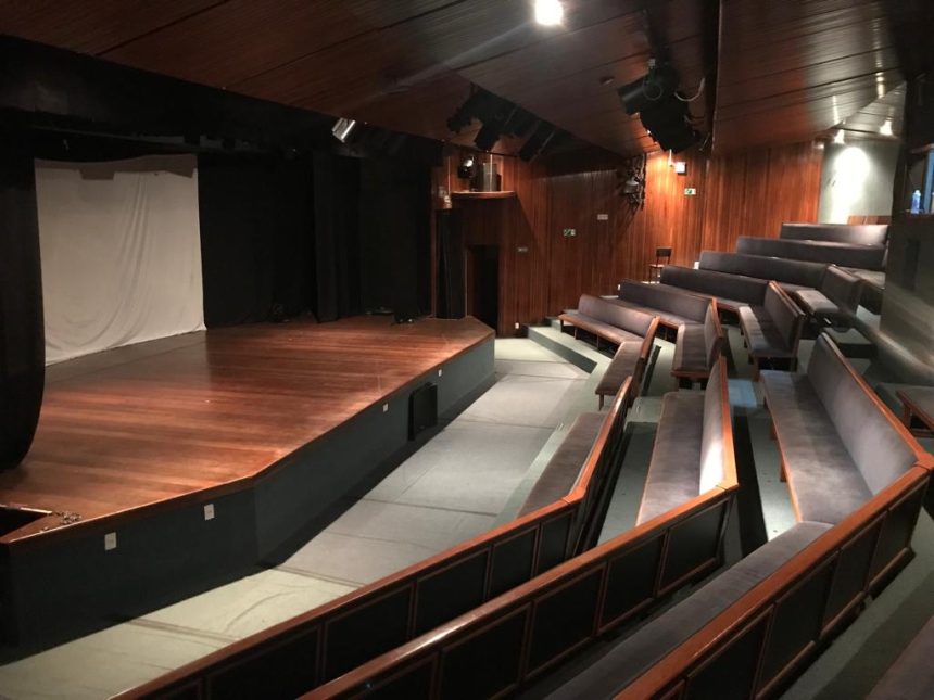 Sala do Teatro Gonzaguinha, que se enquadra no teto de R$ 100 nos ingressos