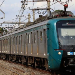 trem da SuperVia chegando ao ramal Saracuruna