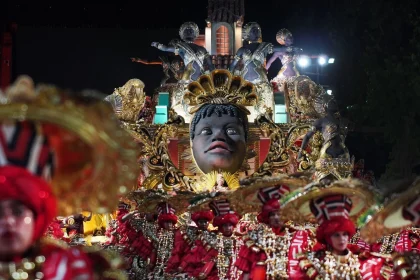 Carro alegórico da União de Maricá, estreante do Grupo Especial no próximo carnaval