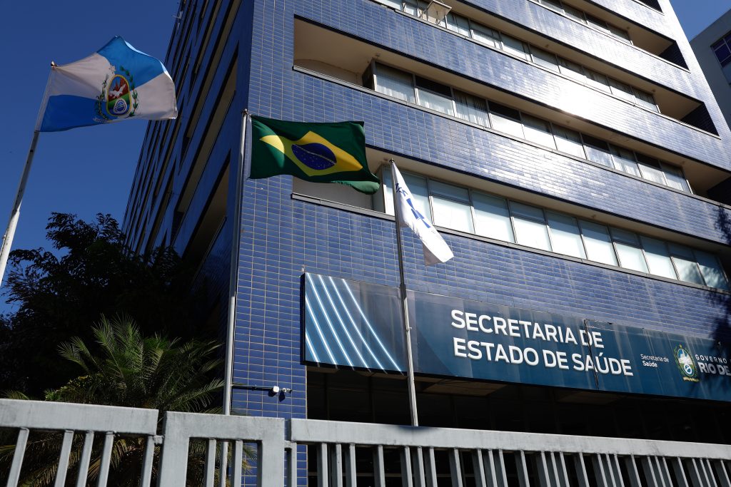 Após trocar secretário, Ricardo Couto faz mudança no comando da Fundação Saúde