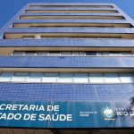 Fachada da sede da Fundação Saúde e da Secretaria de Saúde do governo do estado do Rio, no Rio Comprido