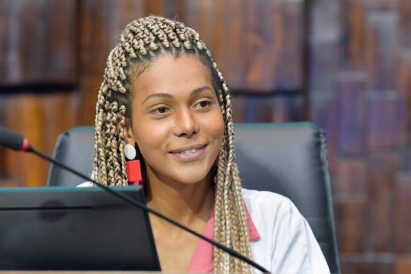 Deputada pediu que o governador em exercício vete o projeto aprovado na Alerj que obriga a criação de banheiros e vestiários para pessoas trans “não redesignadas” e não-binárias