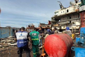 A desmontagem inadequada das estruturas de uma embarcação pode ocasionar o descarte indevido de resíduos