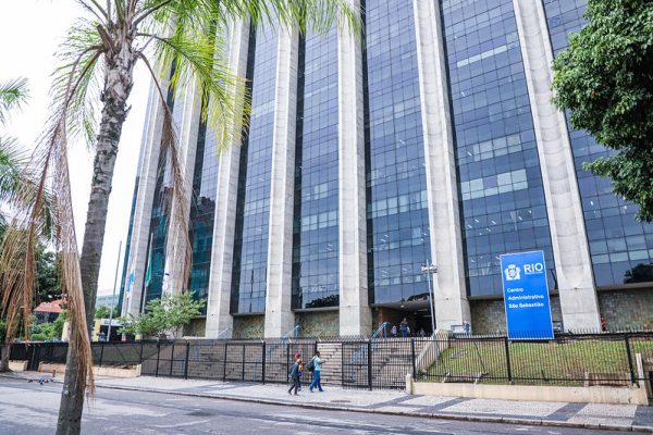 Câmara do Rio aprova limite de 5% para cargos comissionados na prefeitura