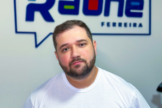 Raone Ferreira, vereador de Volta Redonda que trocou PSB pelo PT