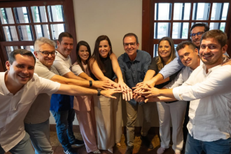 Com cortejo de Republicanos e União Brasil, Paes sela aliança com sete dos 13 prefeitos da Baixada Fluminense