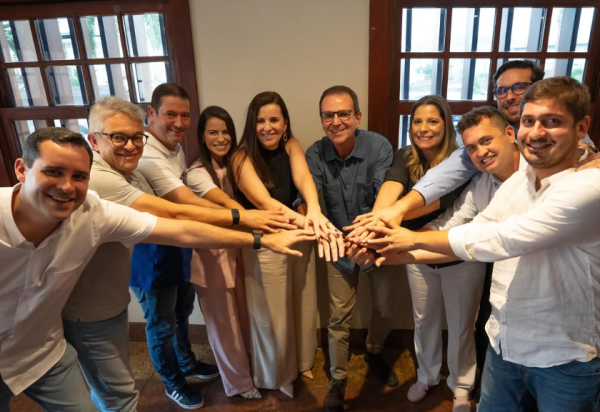 Com cortejos de Republicanos e União Brasil, Paes sela aliança com sete dos 13 prefeitos da Baixada Fluminense