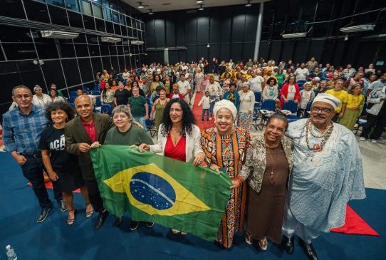 Marina do MST homenageia cozinhas solidárias